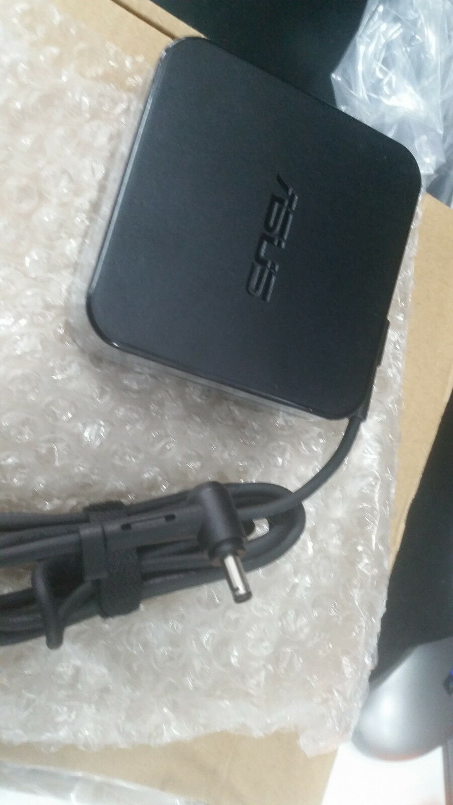 ASUS 19V 4.74A SQUARE Charger Original 4.5*3.0mm with Central Pin